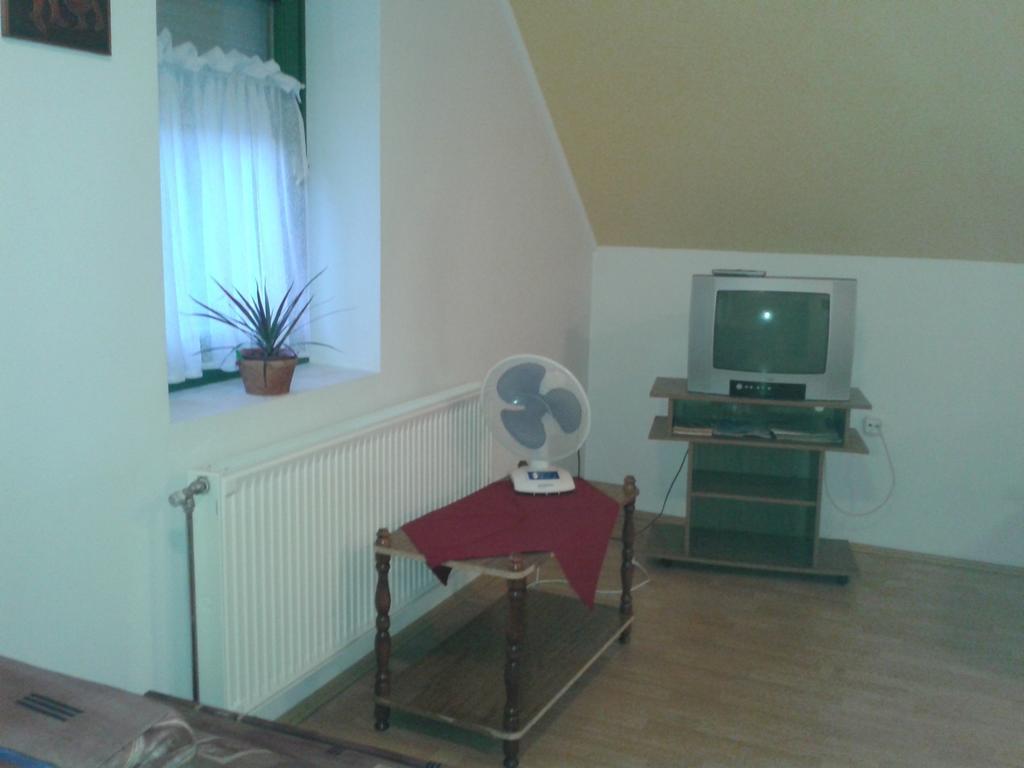Feherszeker Apartmanok Abadszalok Room photo